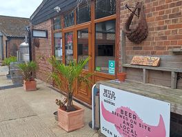 Reception bar ans shop