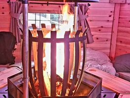 Cozy winer evening around the fire