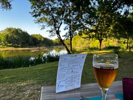 Restaurant overlooking the lake