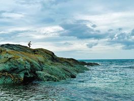 Beautiful cove to explore in the walking distance