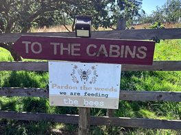 Nice sign to get to the pods.