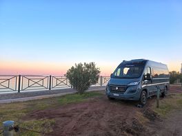 Emplacement front laguna super!