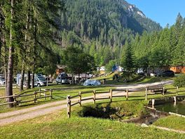 Bbq and facilities close to each spot.