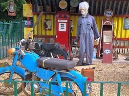 Quirky display