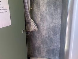 Very clean showers
