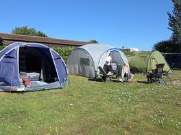2nd picture of spacious pitches.