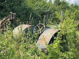 Old tractor! 🚜