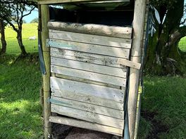 Composting toilet