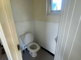 1 single toilet.