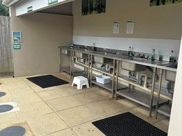 Washing up station