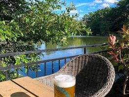 A pint at the pub in fishers pond