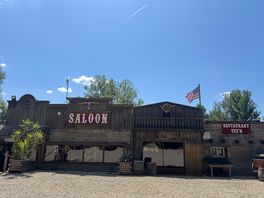 Saloon! shop, bar and restaurant