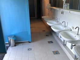 Guggolós wc-k,csak egy ülős wc