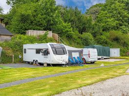 Large fully-serviced pitch