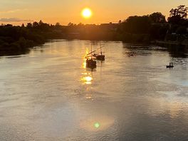 Sonnenuntergang von der brücke richtung cp