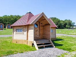 Cabin with sheltered porch