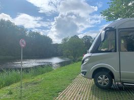 Flott plass ved vannet