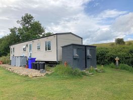 Static caravan open daily until 21.00