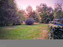 Lovely grounds to walk around.