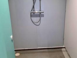 Wasser kann nicht ablaufen, da die abflüsse zugesetzt sind.