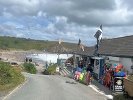 Kennack sands just a 20 min walk