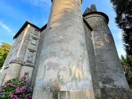 The back of the chateau.