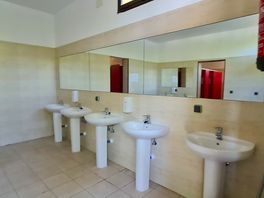 Amplios baños.