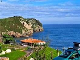 View of clubhouse and restaurant from our pitch.