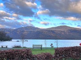 View onsite of loch lomand.