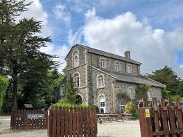Coach house cafe