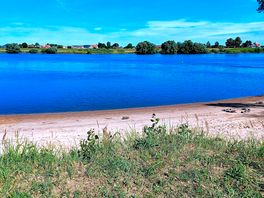 Large busy river elbe but gorgeous for swimming, sand based for a long way out