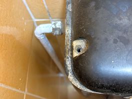 Gross toilets with asbestos