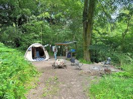 Plek met tent