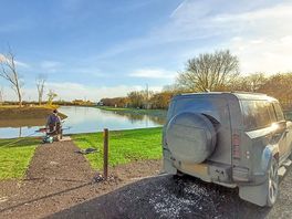 Parking for campervans and motorhomes next to the fishing peg