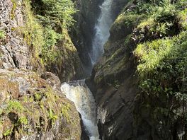 Aire force falls