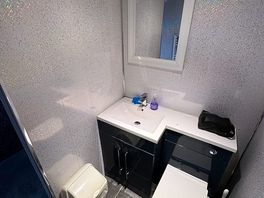 Toilet / shower room