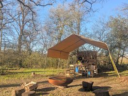 The kitchen layout with firepit.