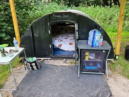 Foxes den pig sty very comfy and large inside