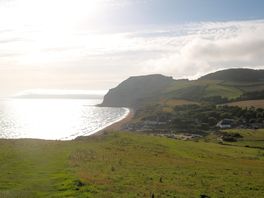 Blick von klippen auf seatown