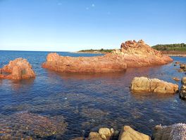 Scogliera a nord del camping