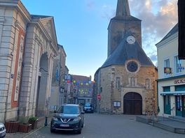 Beautiful town very clise