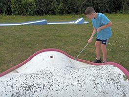 The impossible crazy golf