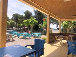 Bar/restaurant area