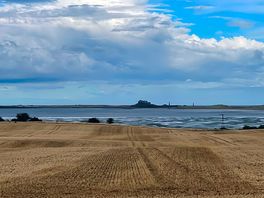 Cracking view across to holy island and lindisfarne castle