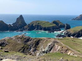The iconic kynance cove.