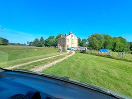 Lovely house and good facilities at back