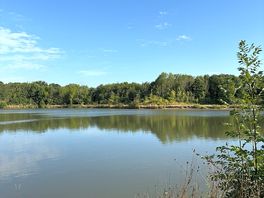 The lake at the fold