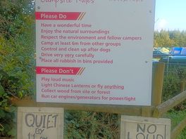 Lots of helpful signs around.