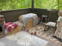 The hut from a different angle