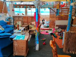 Children's play area/communal area